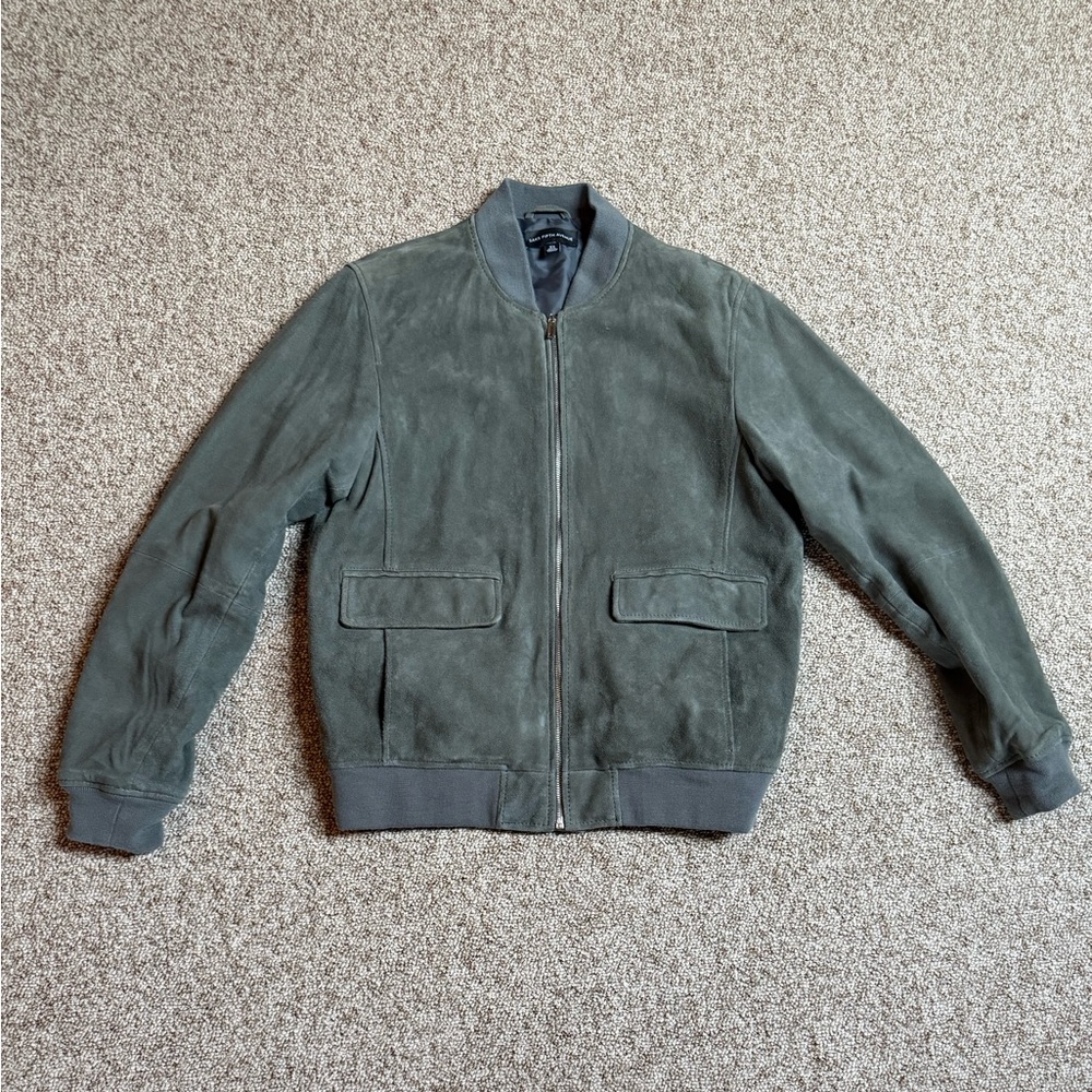 Pre-owned Men’s size medium suede leather bomber jacket from Saks Fifth Avenue.